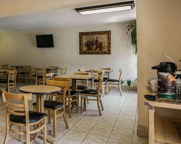 Quality Inn image 13