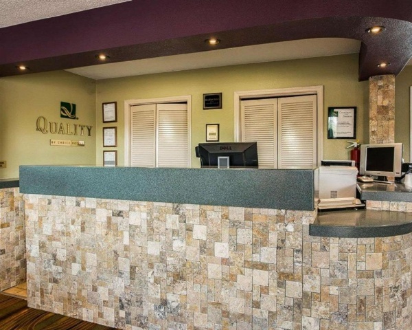 Quality Inn image 14