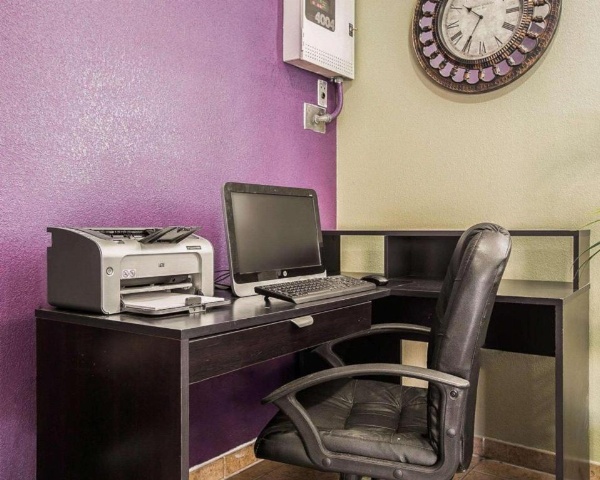 Quality Inn image 15