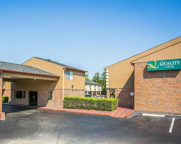 Quality Inn image 9